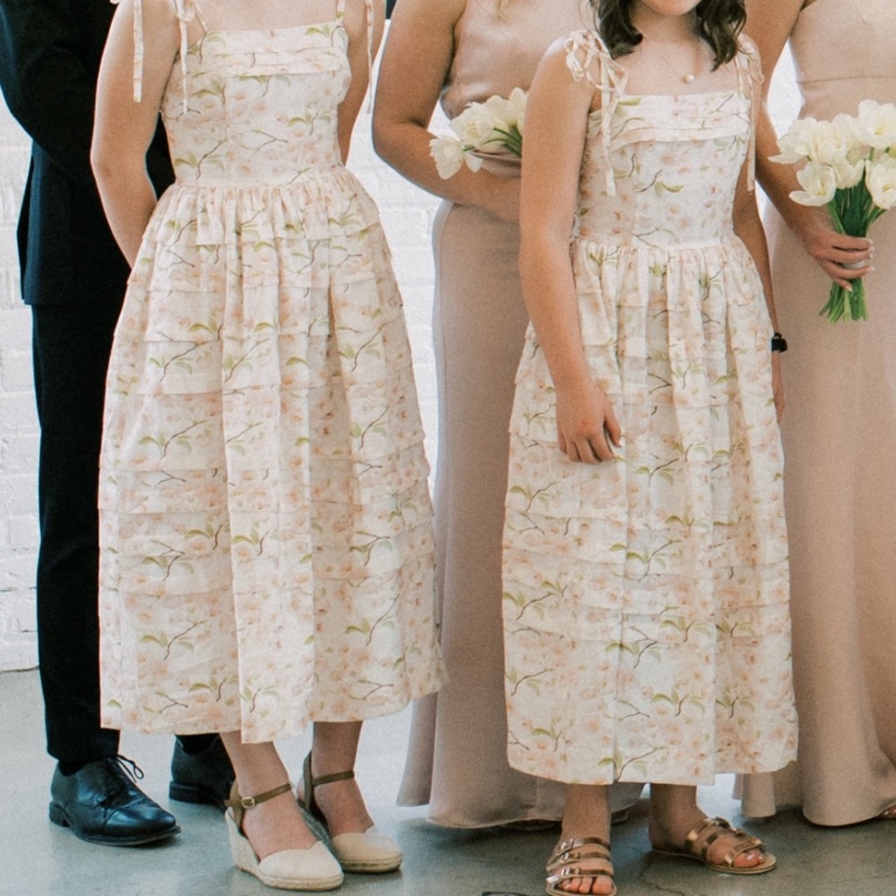 En Saison Callie Cottage Midi Dress in Peony Green